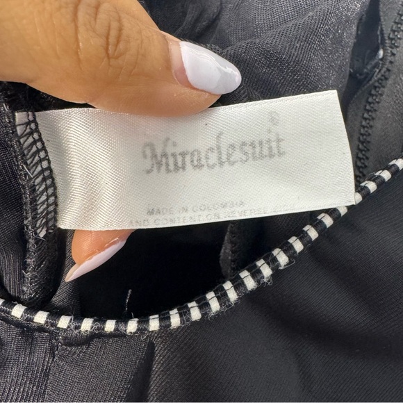 Miraclesuit Zipper Front One Piece Swimsuit Women's Size 12 Black - Picture 8 of 11